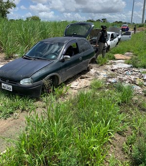 Polícia Militar recupera três carros roubados no Village Campestre 2