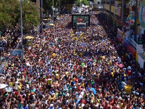 Pesquisa: 60% da população é contra fazer Carnaval