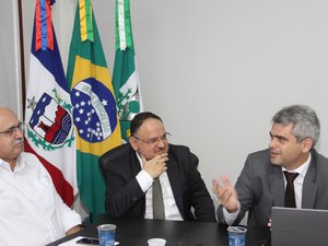 Ex-ministro visita Arapiraca e destaca importância da modernização na gestão pública