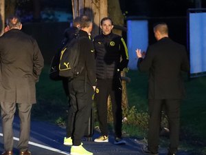 Zagueiro Bartra fica ferido em explosões perto do ônibus do Borussia; jogo é adiado