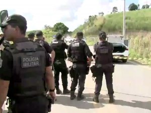 Polícia faz bloqueio e quatro bandidos morrem após tentativa de roubo