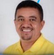 Vereador de Dois Riachos é preso após confusão em bar e suspeita de ameaça com arma de fogo