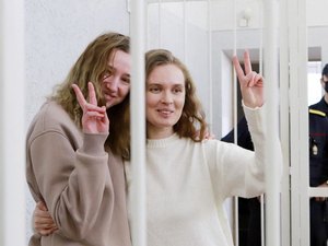 Jornalistas são condenadas a 2 anos de prisão em Belarus por filmar protestos