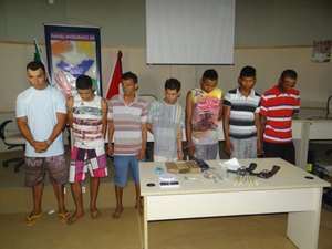 Operação prende quadrilha acusada de homicídios e tráfico de drogas no Litoral Sul
