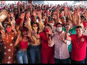 [Vídeo] Com aglomeração, Márcia Coutinho é oficializada pelo MDB no Passo de Camaragibe