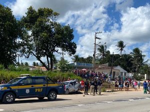 [Vídeo] Mulher morre após ficar presa a ferragens em acidente registrado em Teotônio Vilela