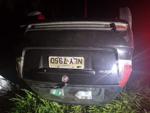 Capotamento é registrado na rodovia AL-101 Sul, em Marechal Deodoro