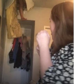 Mulher atravessa o teto durante gravação da filha no TikTok