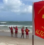 Corpo é achado boiando em praia do Litoral Norte de Maceió