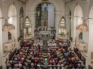 Igrejas católicas permanecem fechadas até elaboração de estudo próprio