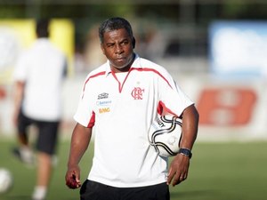 Após derrota no Estadual, técnico Andrade é demitido de time baiano