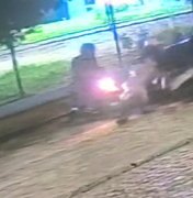 Dupla furta moto de estudante em frente a escola no bairro Baixão, em Arapiraca
