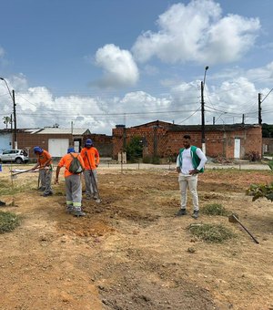 Conjunto Santa Maria recebe projeto de arborização com mudas frutíferas e nativas