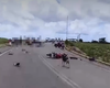 Colisão entre Hilux e motocicleta deixa dois feridos em Teotônio Vilela