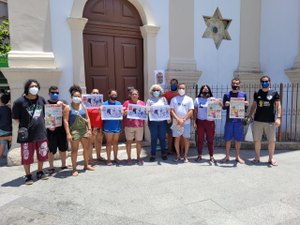 Amigos e familiares de Jonas Seixas realizam ato para relembrar um ano do desaparecimento do servente