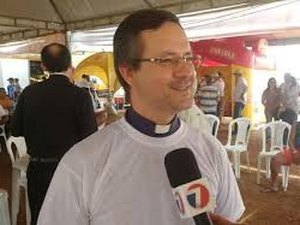 Padre Antenor publica carta explicando afastamento da Paróquia de Nossa Senhora do Bom Conselho