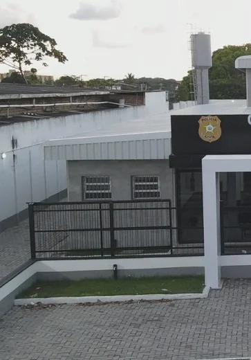 Casal é preso por furtar 15 garrafas de azeite de oliva em supermercado no Tabuleiro