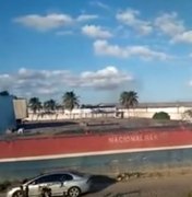 Moradores flagram incineração de lixo doméstico em Arapiraca