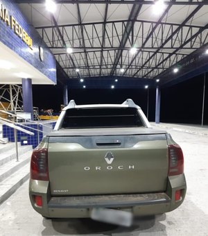Carro roubado com placa clonada é recuperado pela PRF em Canapi