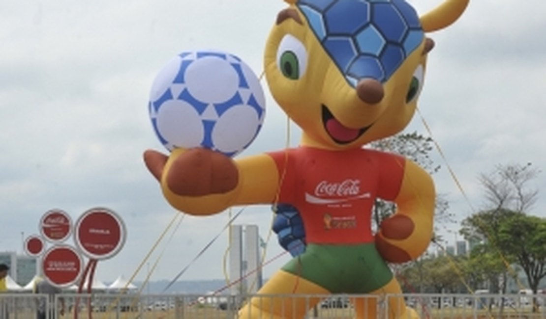 Mascote da Copa de 2014 chega a Brasília
