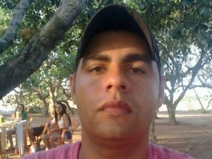 Suspeito de matar amigo de infância no Agreste alagoano continua solto