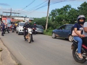 [Vídeo] Dois acidentes marcam início desta segunda no Olho d'Água dos Cazuzinhas