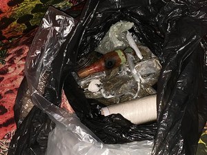 Mulher é presa com mais de 28 bombinhas de maconha em casa, no Agreste de Alagoas