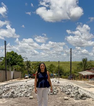 Prefeita de São Luís do Quitunde anuncia pavimentação do assentamento Amor