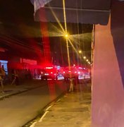 Bandidos invadem casa e matam jovem com 11 tiros no bairro Benedito Bentes