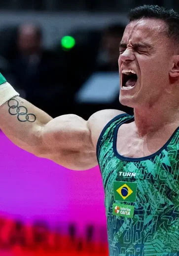 Brasil avança a duas finais masculinas no Mundial de Ginástica Artística