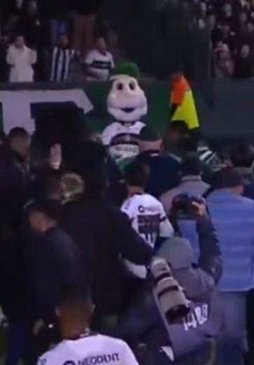 Ex-jogador do CRB é expulso de partida após agredir adversário