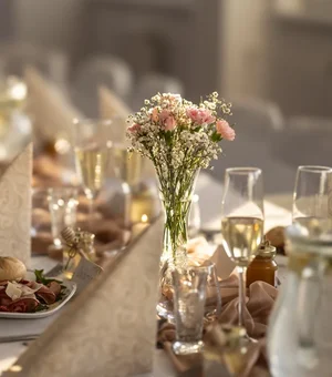 Convidada fica indignada por ter que pagar por refeição em casamento