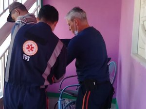 Homem tenta matar agricultor com golpes de enxada em Arapiraca