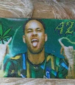 Polícia apreende mais de 800 kg de maconha com rosto de Neymar