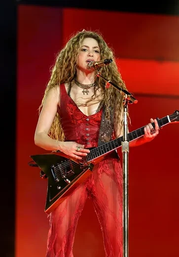 Shakira vira ré no Brasil por plágio em música premiada com o Grammy Latino