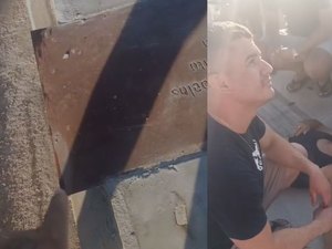 Mulher quase perde pé em calçada desnivelada em Arapiraca