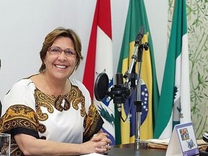 Célia Rocha inicia maratona de inauguraçoes