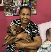 Casal de idosos é resgatado de incêndio após latido de cachorro na Bahia