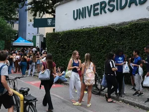 Enem 2025: candidatos fazem prova de matemática e ciências da natureza