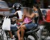 Criança de quatro anos é flagrada em moto sem qualquer proteção em Palmeira dos Índios