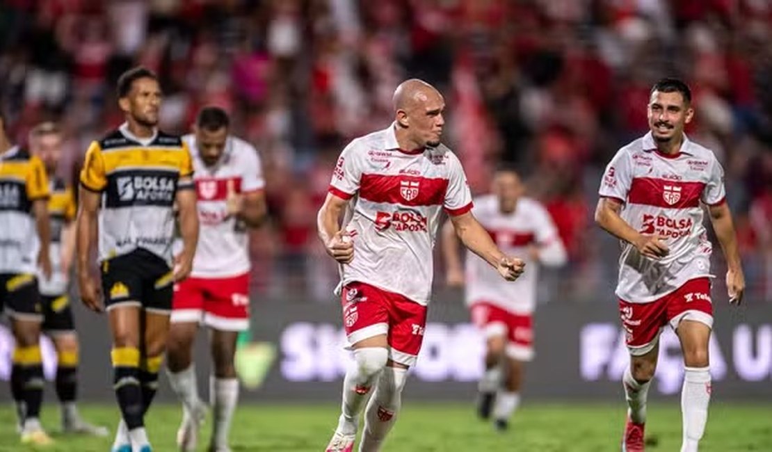 CRB vence o Criciúma por 2 a 1 e volta ao G-6 da Série B
