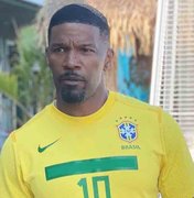 Jamie Foxx posa com a camisa do Brasil e cita Pelé