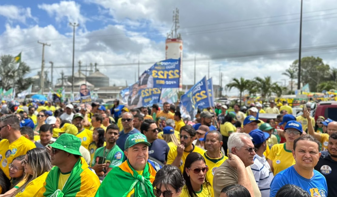 Motociata de Flávio Bolsonaro já reúne centenas de apoiadores em Arapiraca