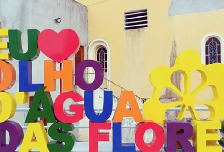 O prefeito do Sertão que troca o sério pelo midiático