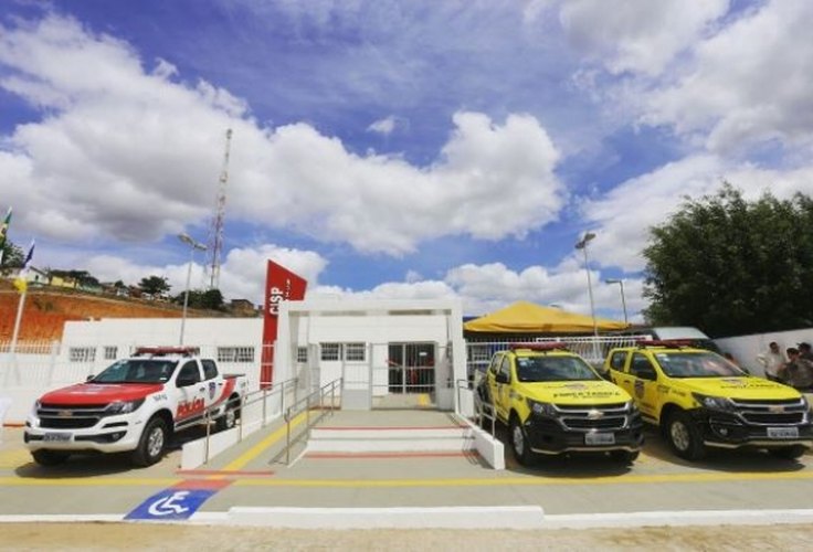 Governador entrega ambulâncias a oito municípios e inaugura Cisp em Girau Ponciano  