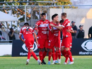 CRB aproveita o fator bola parada e sai na frente do ASA na decisão do Campeonato Alagoano