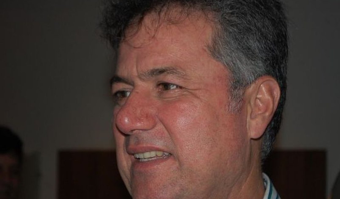 Joaquim Beltrão vai renunciar e esposa assume prefeitura 