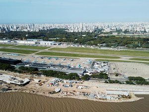 Argentina proíbe venda de passagens aéreas até setembro