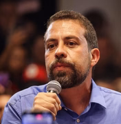 Guilherme Boulos bate boca e é acusado de desrespeitar jornalistas durante entrevista