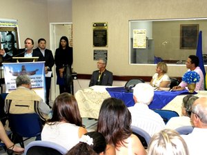 Governo renova cessão de imóvel para Academia de Letras em Palmeira